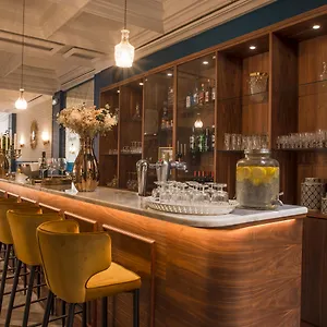 Le Bristol Hotell